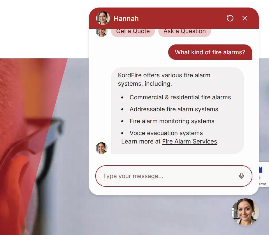 A conversational AI chatbot solution for websites responds intelligently to a potential customer's inquiry.